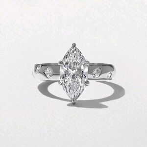 SS 925 Elegant  Zirconia Lady's Ring